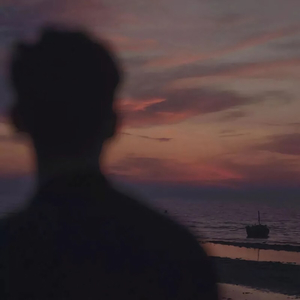 美女被打白嫩屁股女大学生
