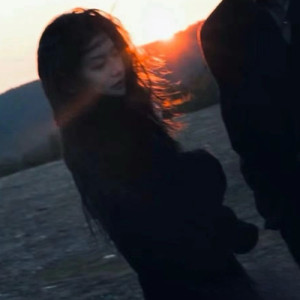 美女被打白嫩屁股女大学生
