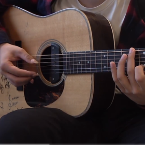 美女被打白嫩屁股女大学生
