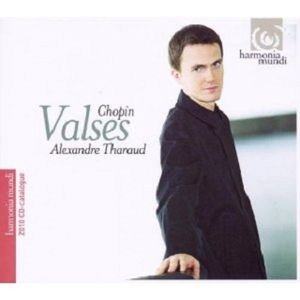 趴男朋友腿被脱裙打屁股视频
